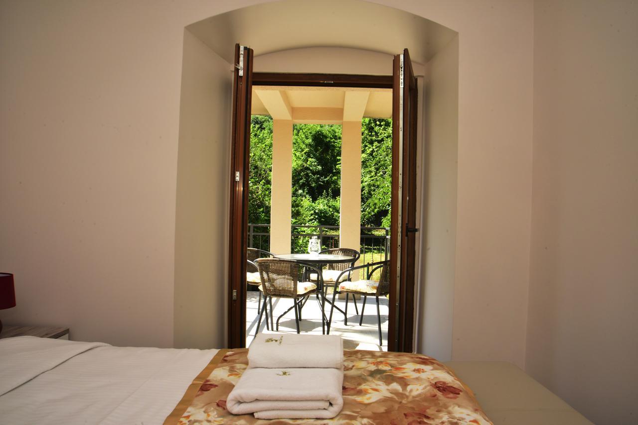 A Hundred Olive Trees Apartments Kotor Exterior photo
